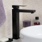 Смеситель для раковины высокий WasserKraft Abens черный однорычажный (2003H)